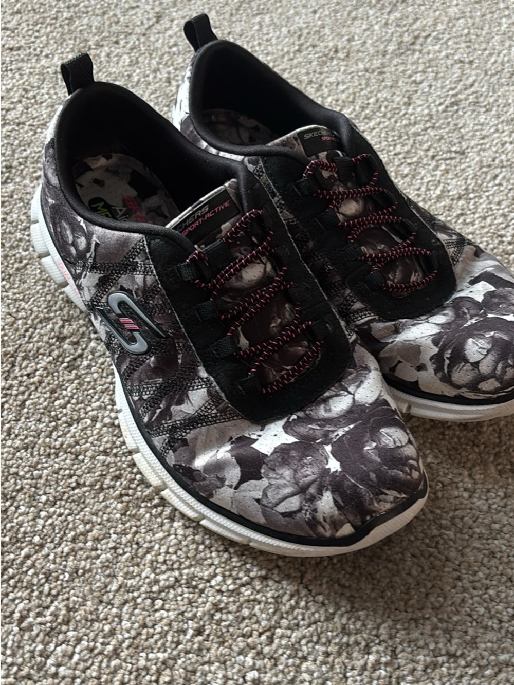 Skechers Women's Black & White Floral Slip-On Sneakers